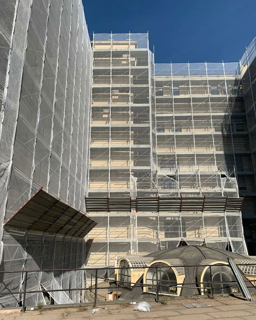 Ponteggi a Milano Di Messina Mattia 